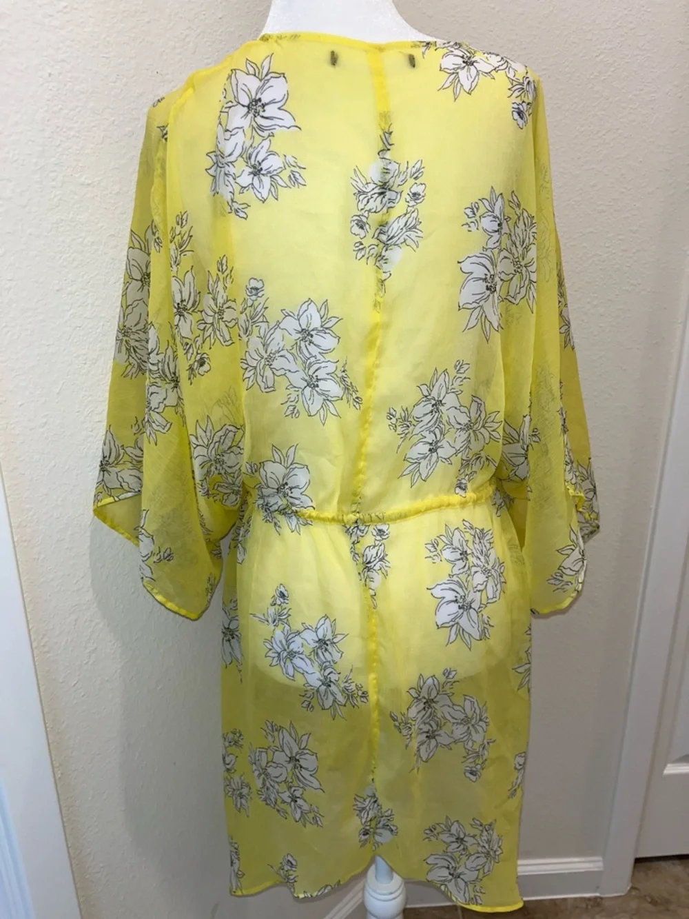 Abercrombie & Fitch Yellow Floral Swim Coverup Tie Front Kimono Style Sleeves